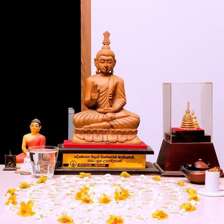 Kanola Luxury Hotel Anuradhapura Zewnętrze zdjęcie