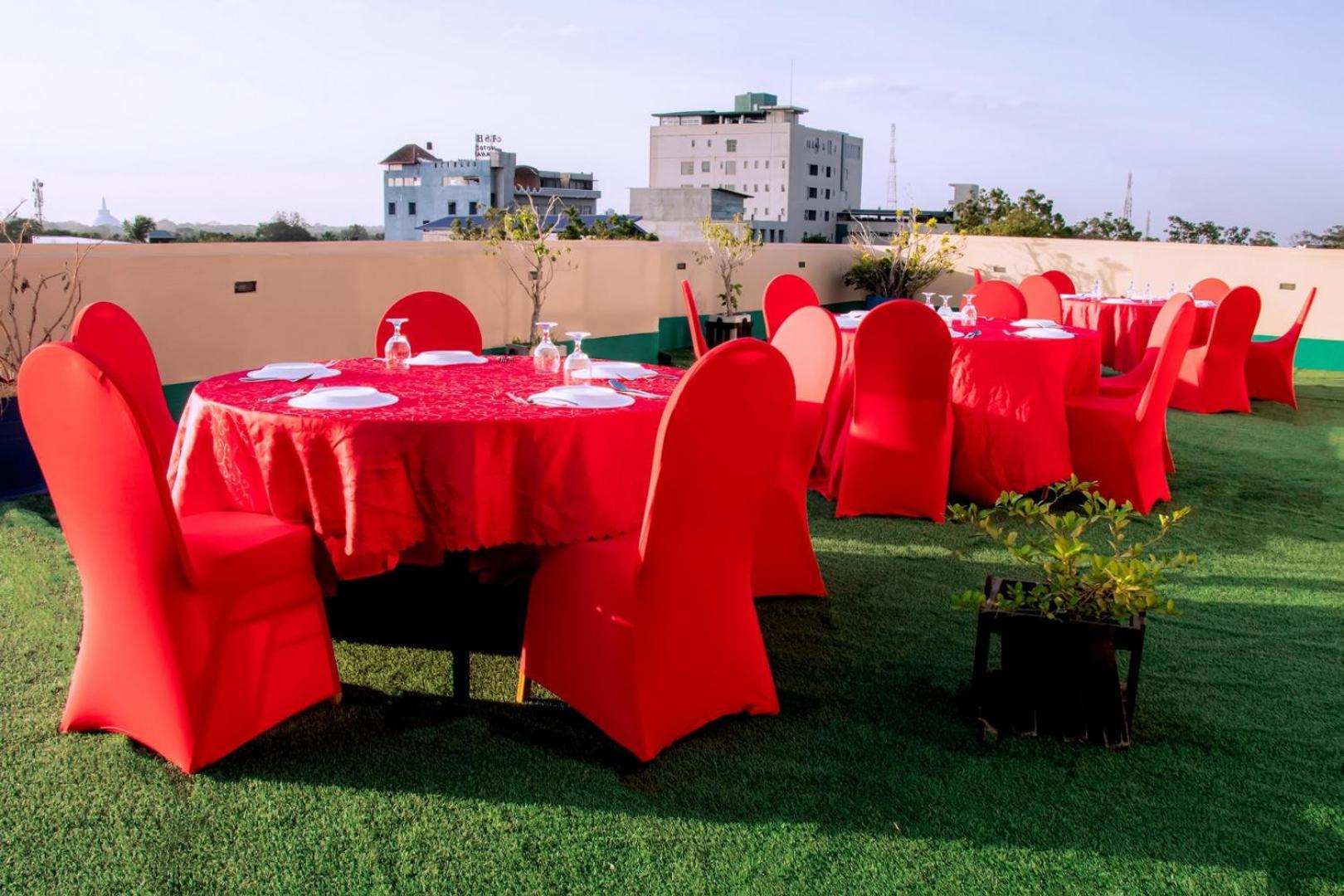 Kanola Luxury Hotel Anuradhapura Zewnętrze zdjęcie