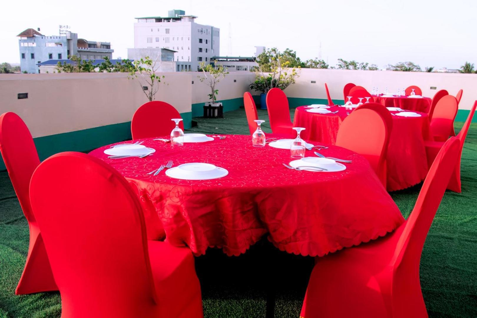 Kanola Luxury Hotel Anuradhapura Zewnętrze zdjęcie