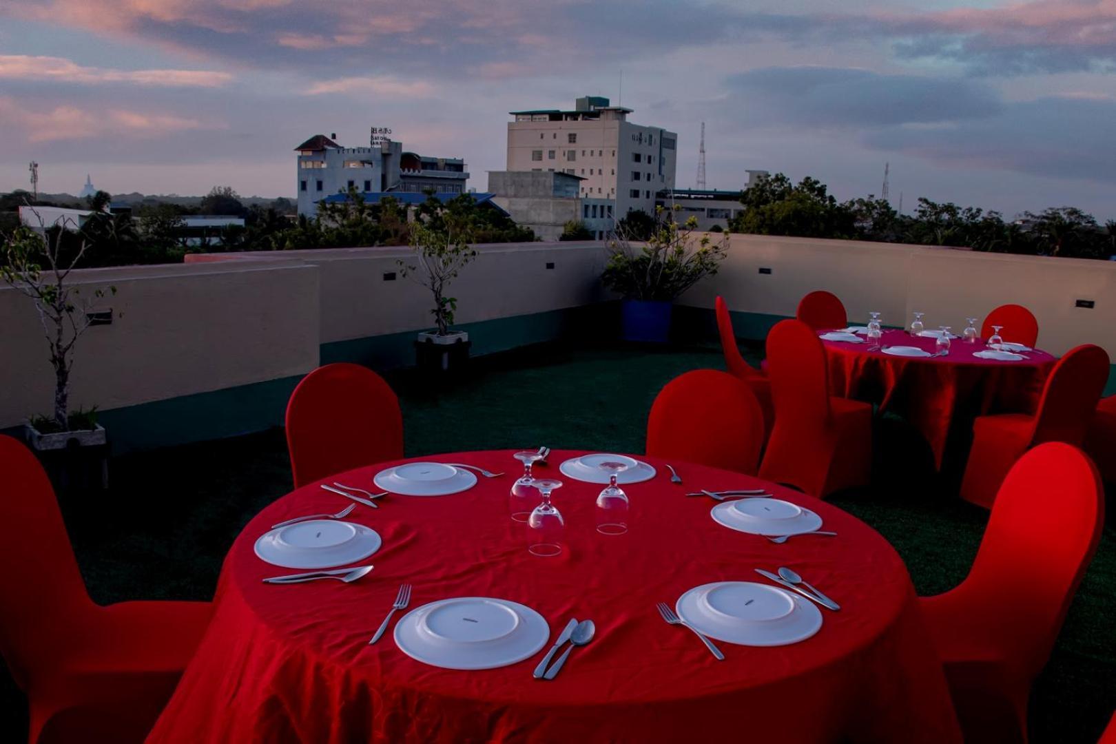 Kanola Luxury Hotel Anuradhapura Zewnętrze zdjęcie