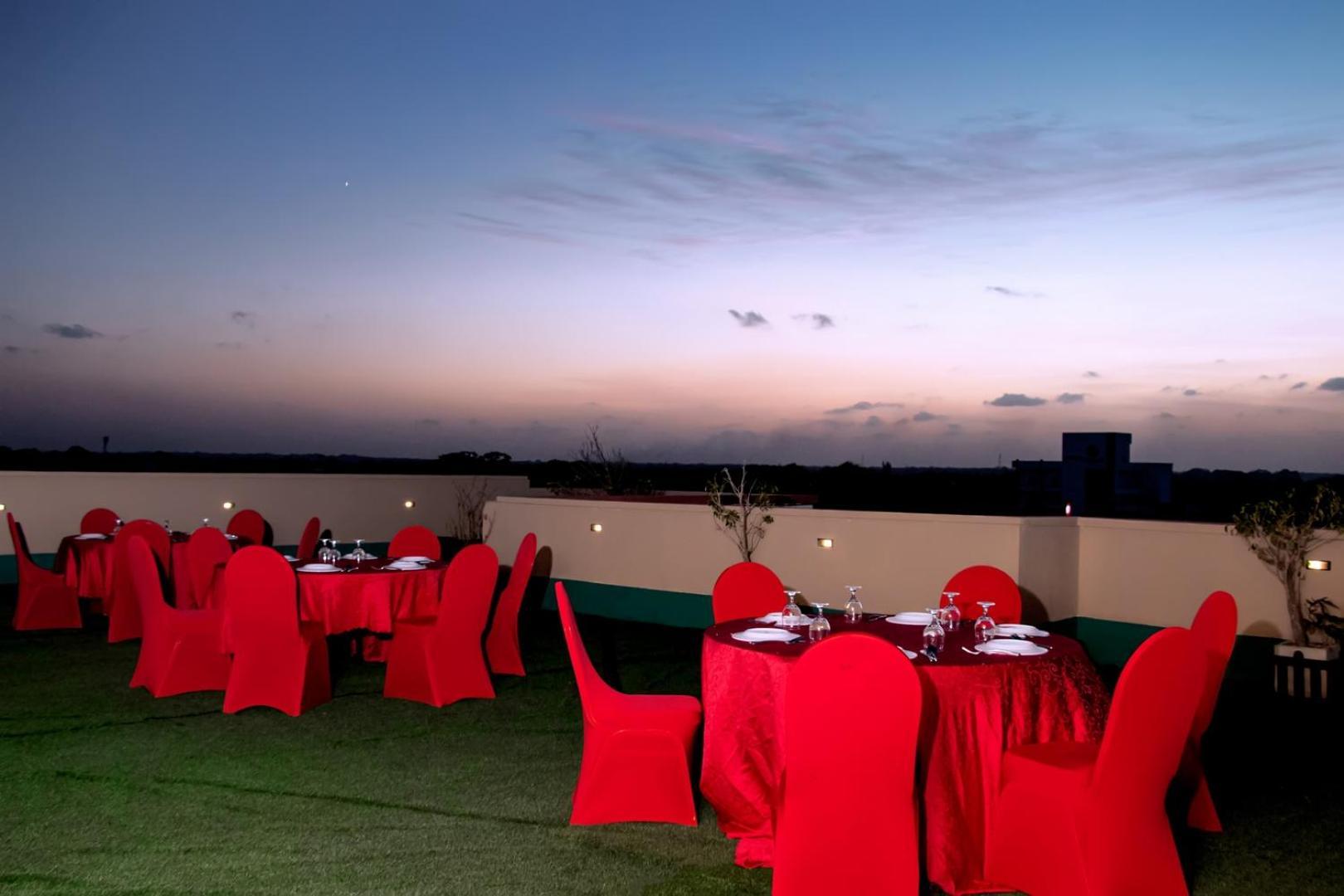 Kanola Luxury Hotel Anuradhapura Zewnętrze zdjęcie