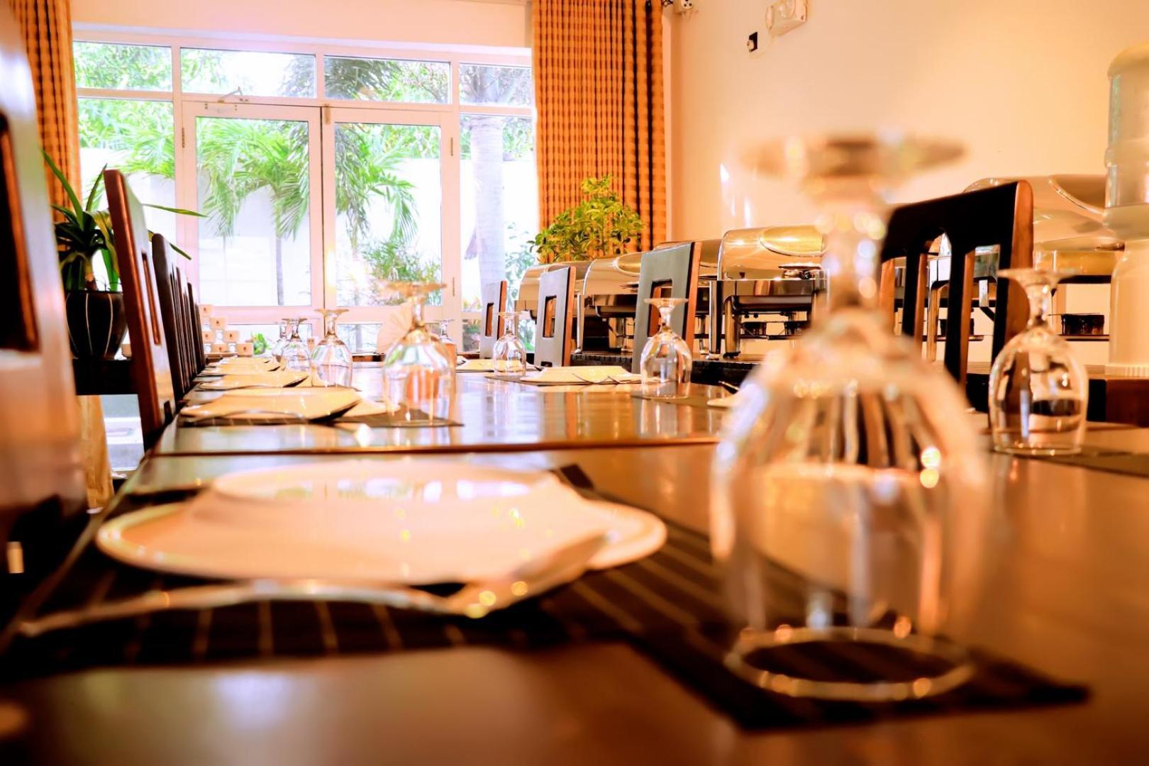 Kanola Luxury Hotel Anuradhapura Zewnętrze zdjęcie
