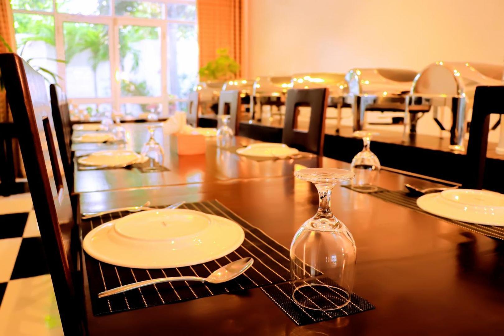 Kanola Luxury Hotel Anuradhapura Zewnętrze zdjęcie